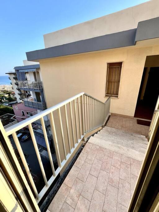 Casa Solymar Apartment Vallecrosia Bagian luar foto