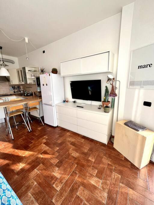 Casa Solymar Apartment Vallecrosia Bagian luar foto