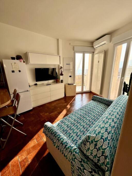Casa Solymar Apartment Vallecrosia Bagian luar foto